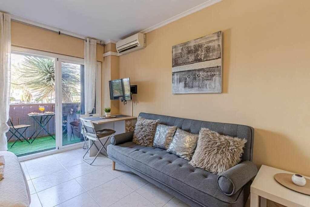 797 Holiday Rentals - Equipado Estudio Cerca Del Parque La Paloma 베날마데나코스타 외부 사진