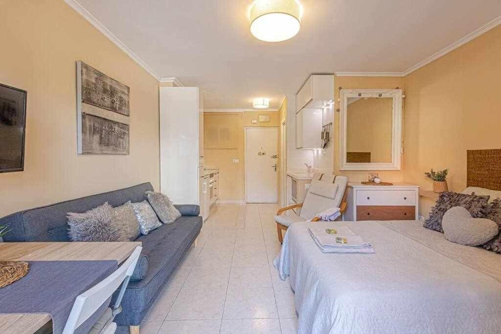 797 Holiday Rentals - Equipado Estudio Cerca Del Parque La Paloma 베날마데나코스타 외부 사진